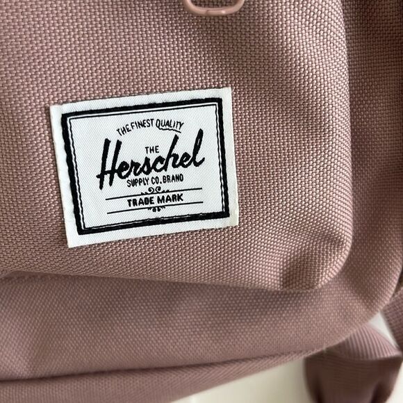 NWOT Herschel Mini Backpack Dusty pink Ash Rose 6.5L New 9" x 11" - Picture 3 of 12